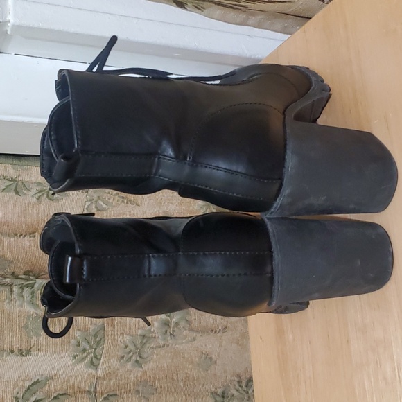 Soda Women's Malia Faux Leather Lace Up Chunky Ankle Boot - Picture 2 of 5